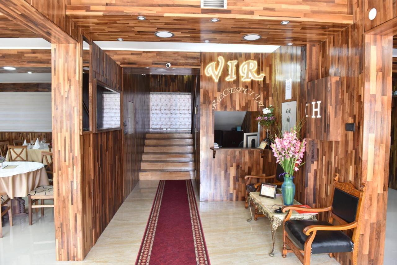 Hotel "Vir" ベリカ・プラナ エクステリア 写真